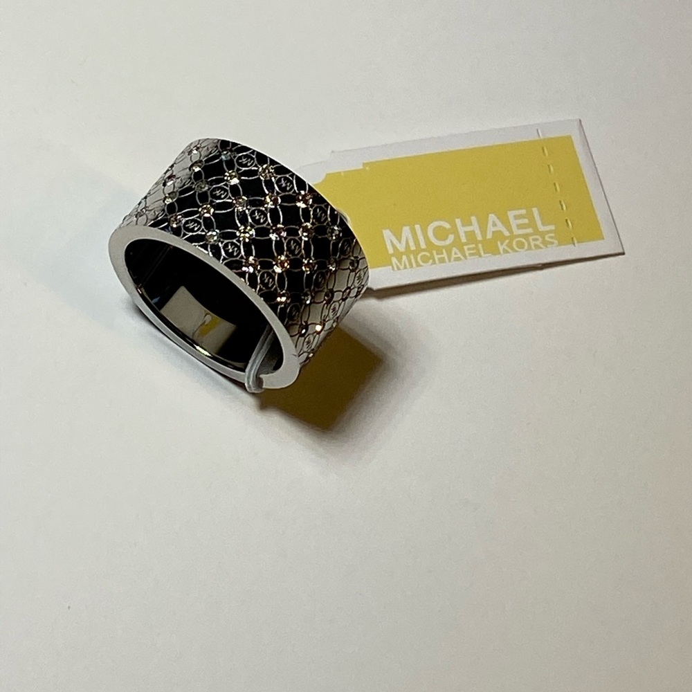 Beautiful ring MK size 8 & 9 - Picture 3 of 4